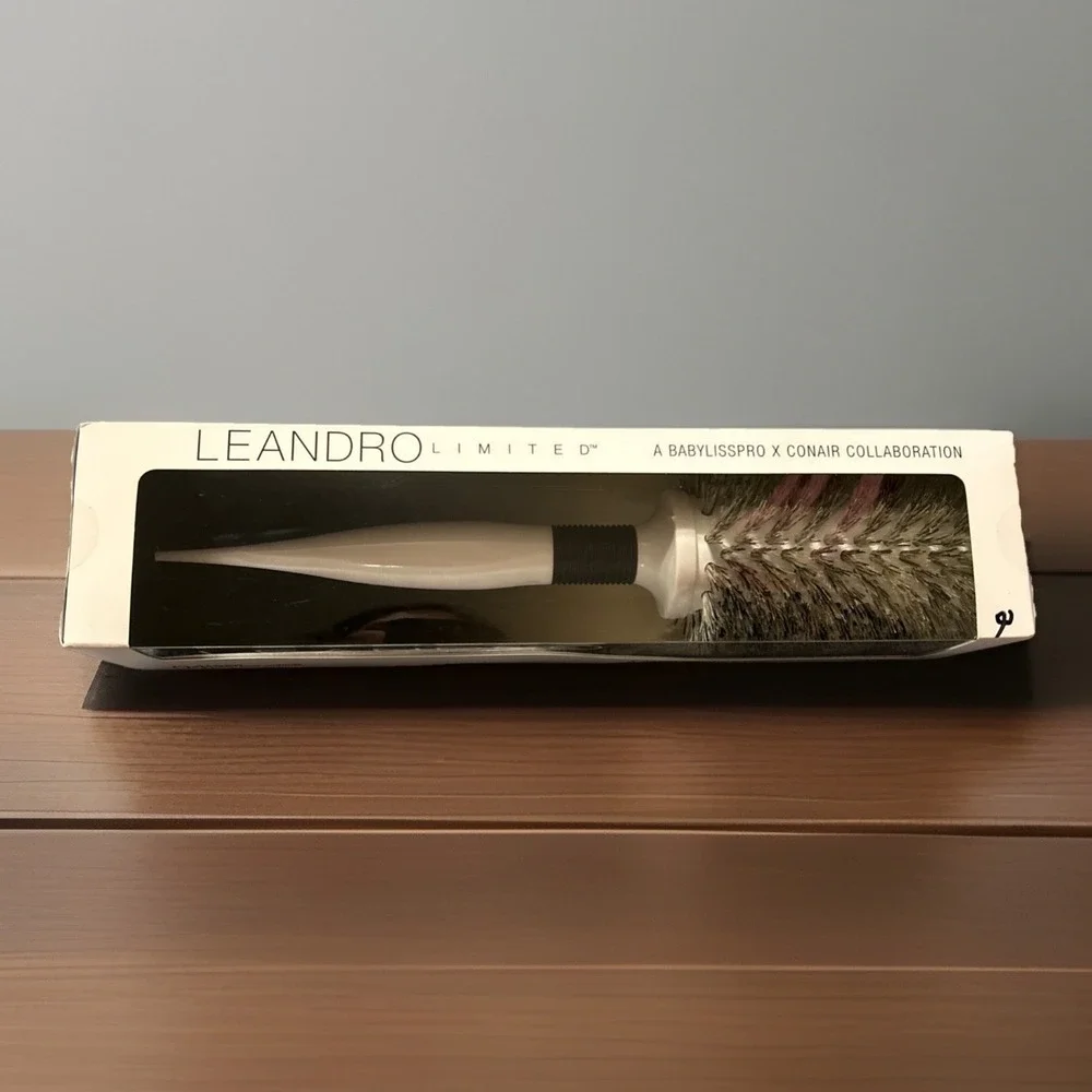 Leandro‎ Limited Babylisspro X Conair 42 Mm Solid Boar Outburst Round Brush New